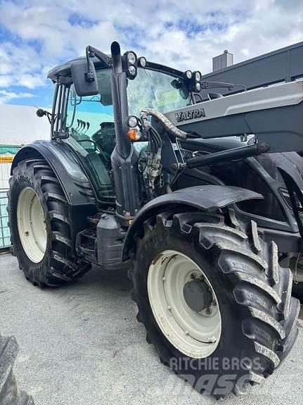 Valtra N134 Active Traktorji