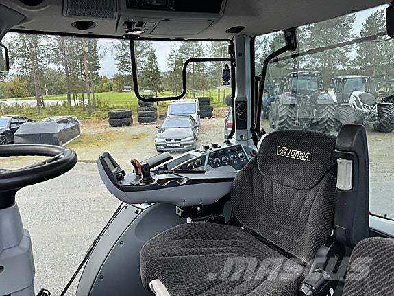 Valtra N134D Traktorji