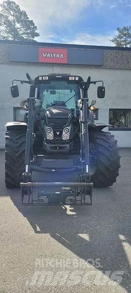 Valtra N163 Traktorji