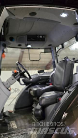 Valtra N174 Traktorji