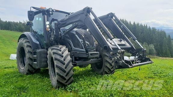 Valtra N174 Traktorji