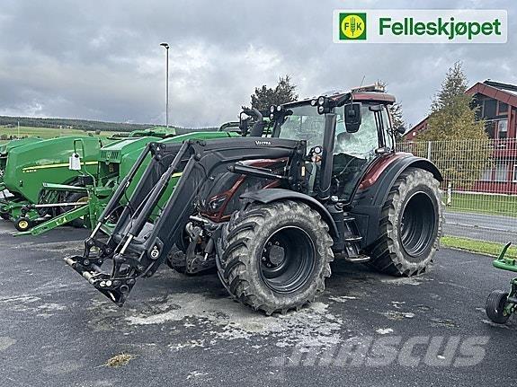 Valtra N174 Traktorji
