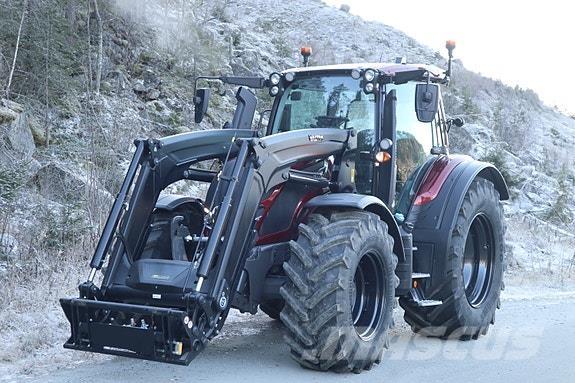 Valtra N174 Versu Traktorji