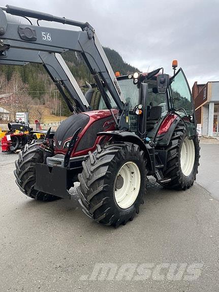 Valtra N174 Versu Traktorji