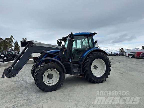 Valtra N174D Traktorji