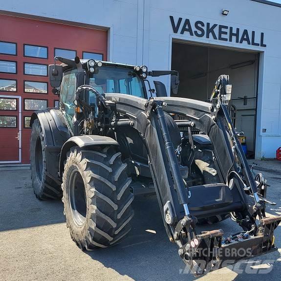 Valtra N174D Traktorji