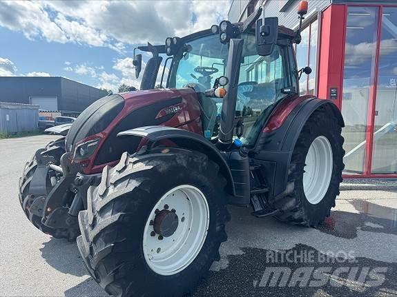 Valtra N174D Traktorji