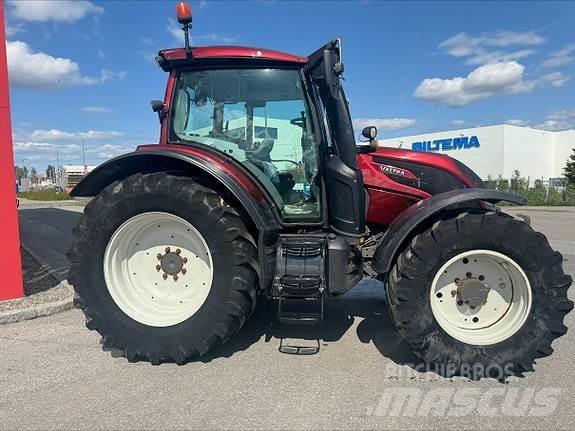 Valtra N174D Traktorji