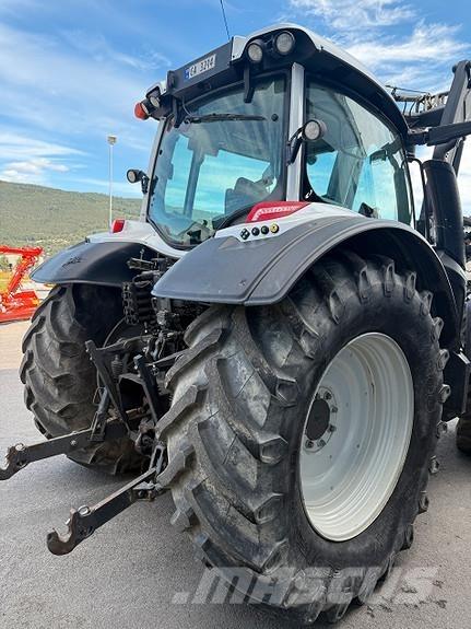 Valtra N174D Traktorji