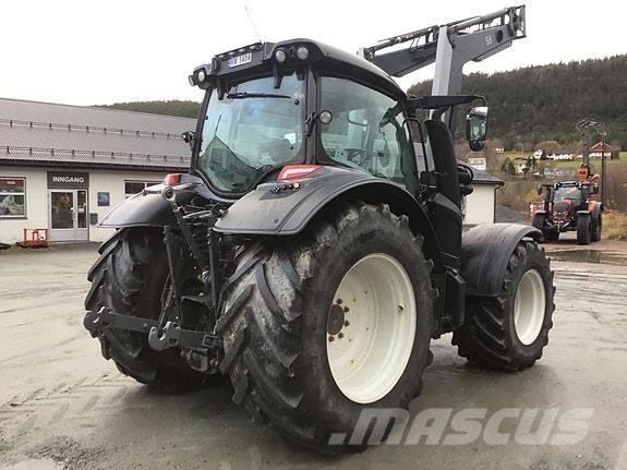 Valtra N174D Traktorji
