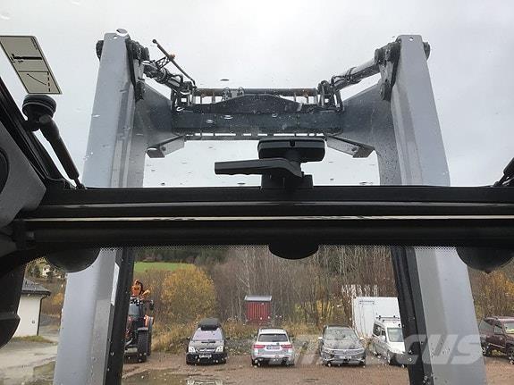 Valtra N174D Traktorji