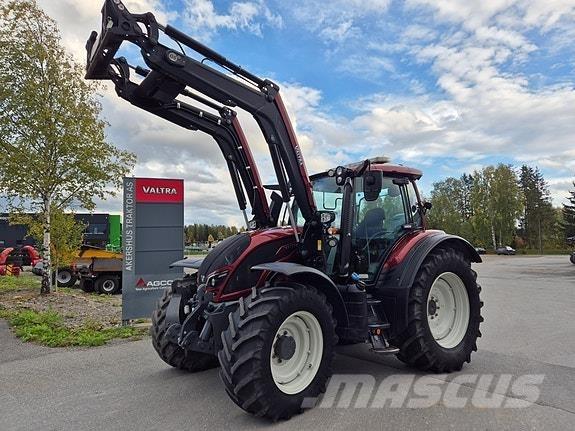 Valtra N174V Traktorji