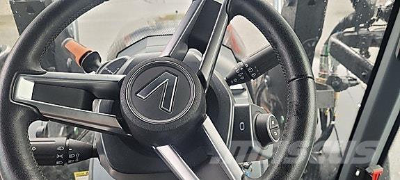 Valtra N175 Traktorji