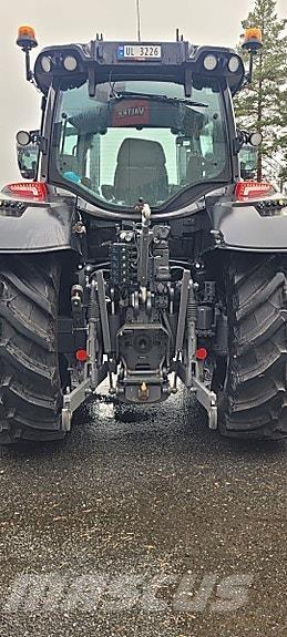 Valtra N175 Traktorji