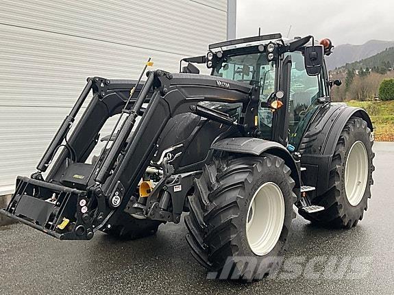 Valtra N175D Traktorji