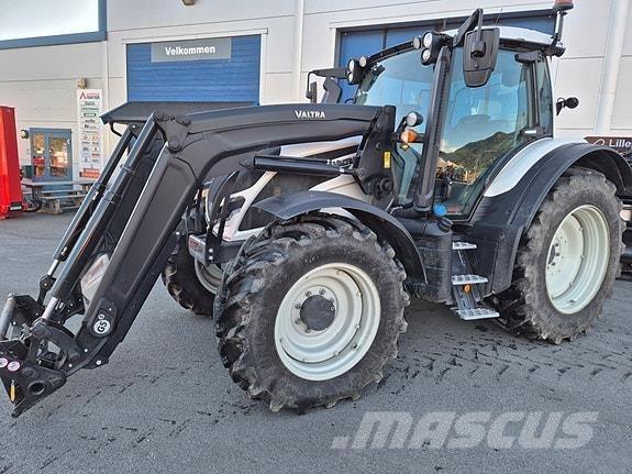 Valtra N175D. Traktorji