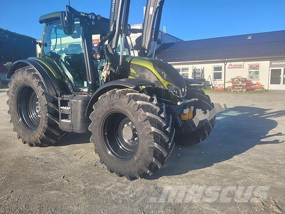 Valtra N175D Traktorji