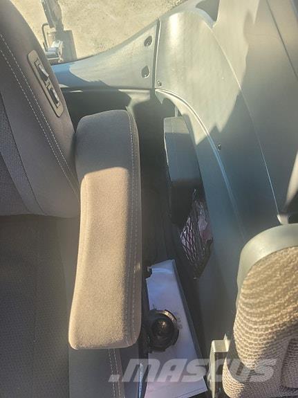 Valtra N175D Traktorji