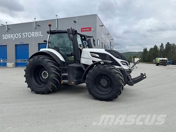 Valtra Q305 Traktorji