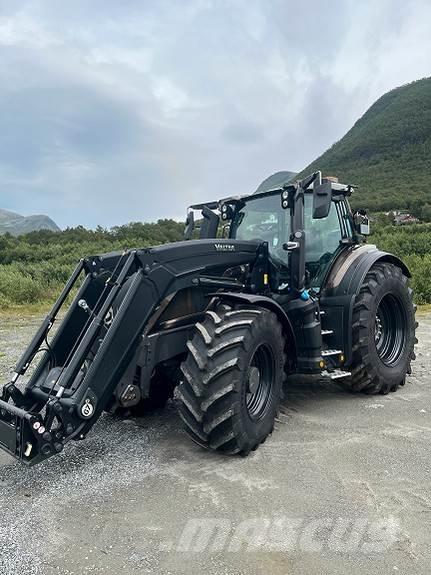 Valtra Q305 Traktorji
