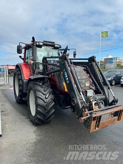 Valtra T-182-VERSU Traktorji