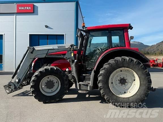 Valtra T 213 V Traktorji