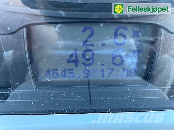 Valtra T 214 Traktorji