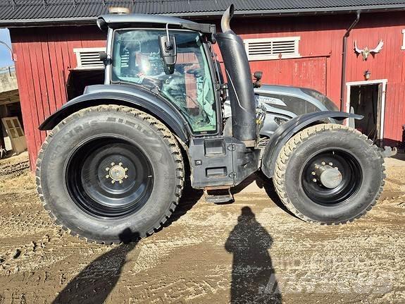Valtra T 234 Versu Traktorji