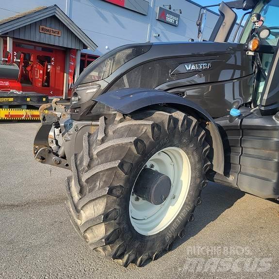 Valtra T 254 Traktorji