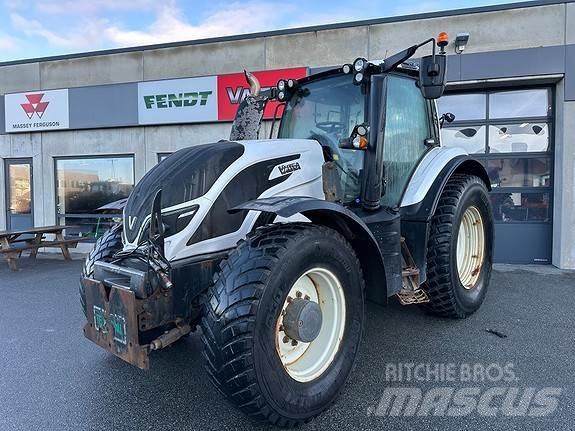Valtra T174 Versu Traktorji