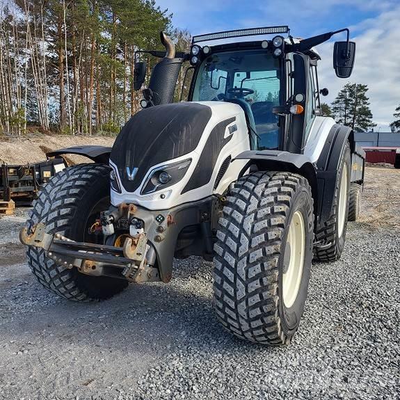 Valtra T174D Traktorji