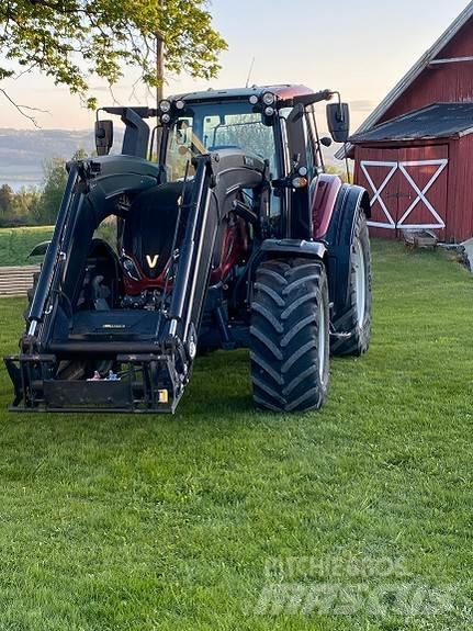 Valtra T174D Traktorji