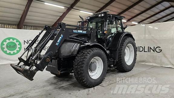 Valtra T182 Traktorji