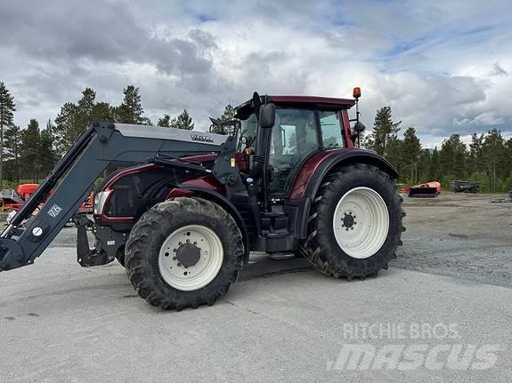 Valtra T203 Traktorji