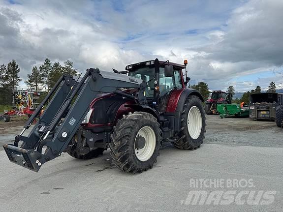 Valtra T203 Traktorji