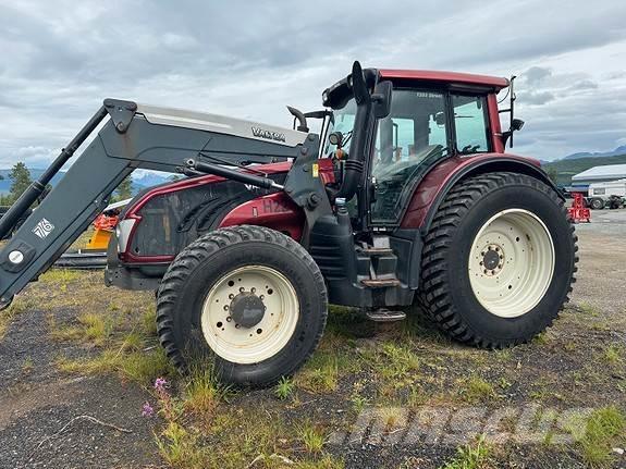 Valtra T203 Traktorji