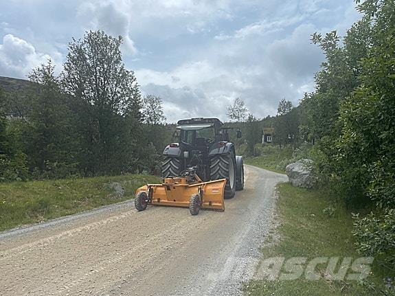 Valtra T203 Traktorji