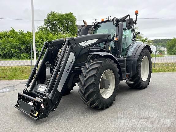 Valtra T234 Traktorji