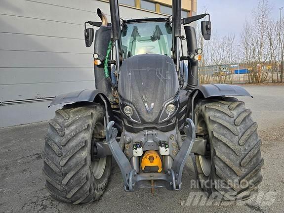 Valtra T234 Traktorji