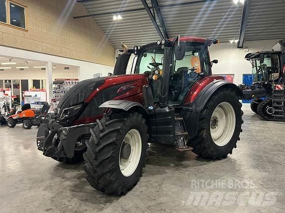 Valtra T234 Traktorji