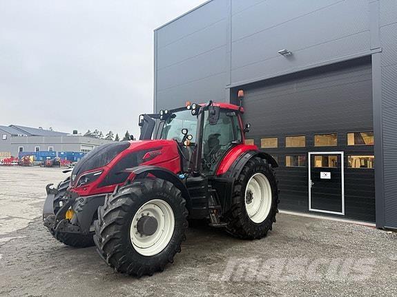 Valtra T234D Traktorji