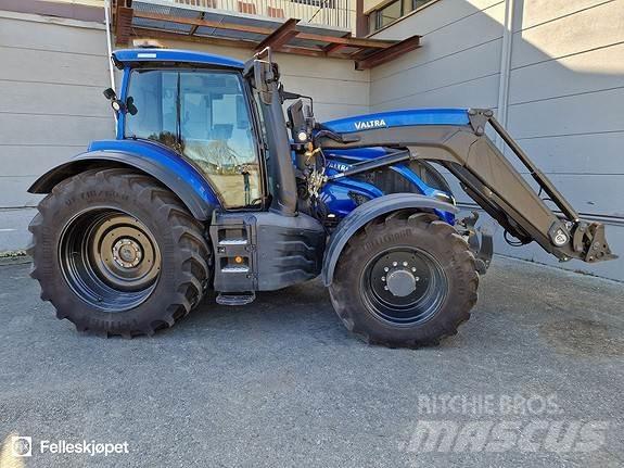 Valtra T235 Traktorji