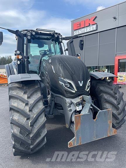 Valtra T235 Traktorji