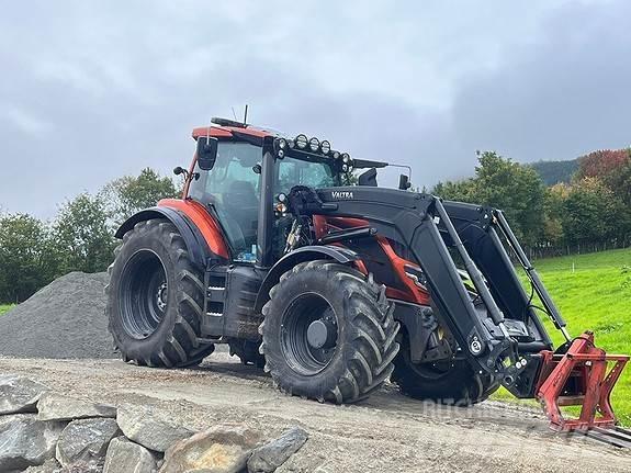 Valtra T235D Traktorji