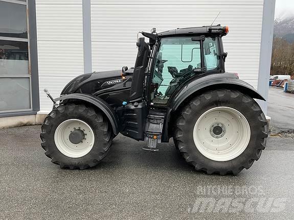Valtra T235D Traktorji