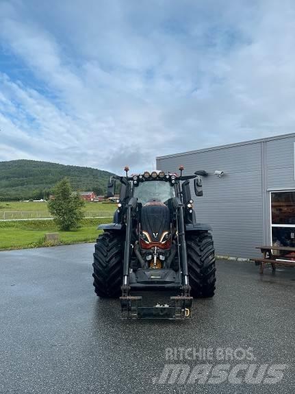 Valtra T235D Traktorji