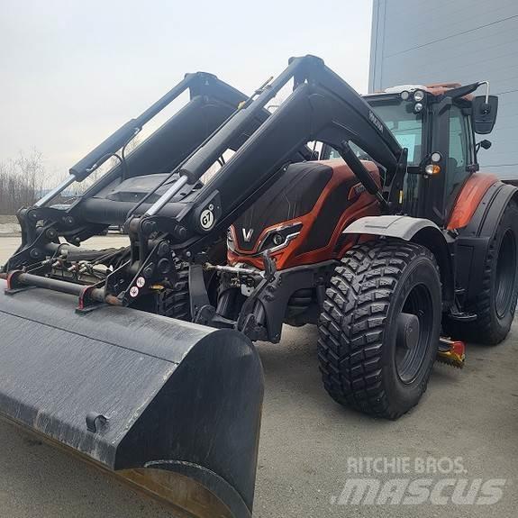 Valtra T255 Traktorji