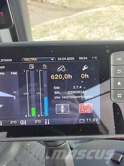 Valtra T255 Traktorji