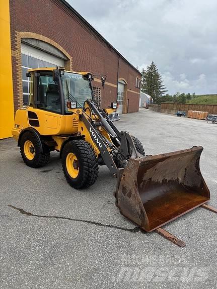 Volvo L20F Kolesni nakladalci