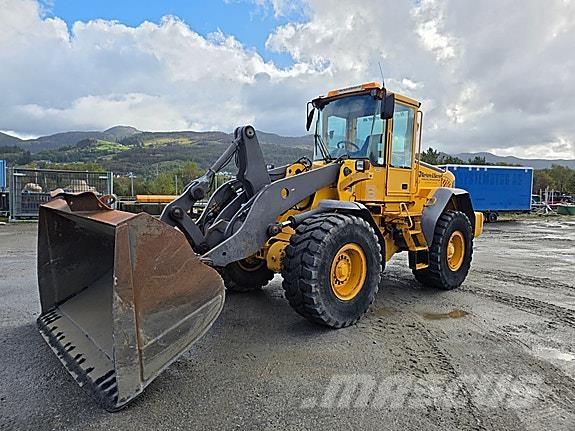 Volvo L90E Kolesni nakladalci